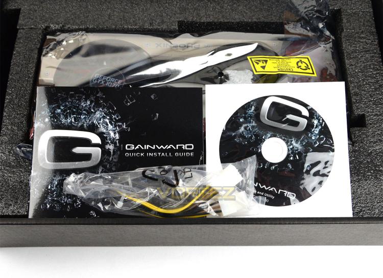 Gainward GTX 1070 Phoenix GS Review - Packaging & Bundle